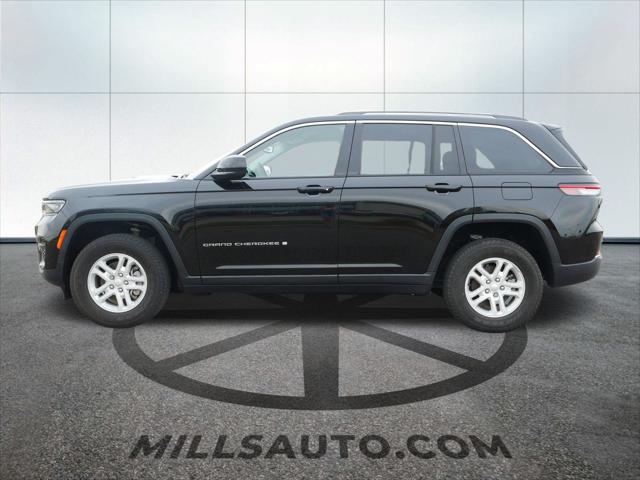 2022 Jeep Grand Cherokee Laredo 4x4 2022 Jeep Grand Cherokee Laredo 4x4