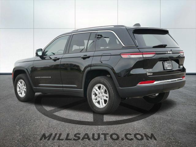 2022 Jeep Grand Cherokee Laredo 4x4 2022 Jeep Grand Cherokee Laredo 4x4