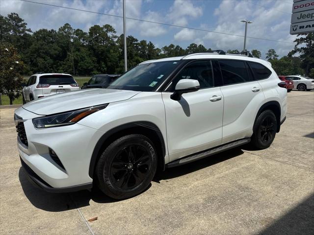 2022 Toyota Highlander Hybrid XLE Bronze Edition