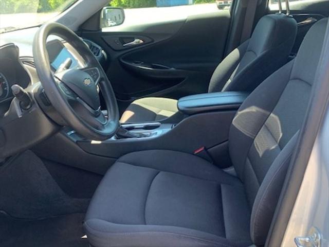 2022 Chevrolet Malibu FWD LT