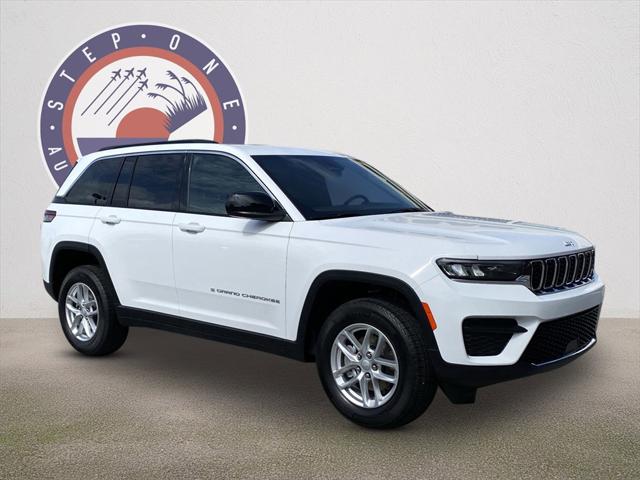 2025 Jeep Grand Cherokee GRAND CHEROKEE LAREDO X 4X2