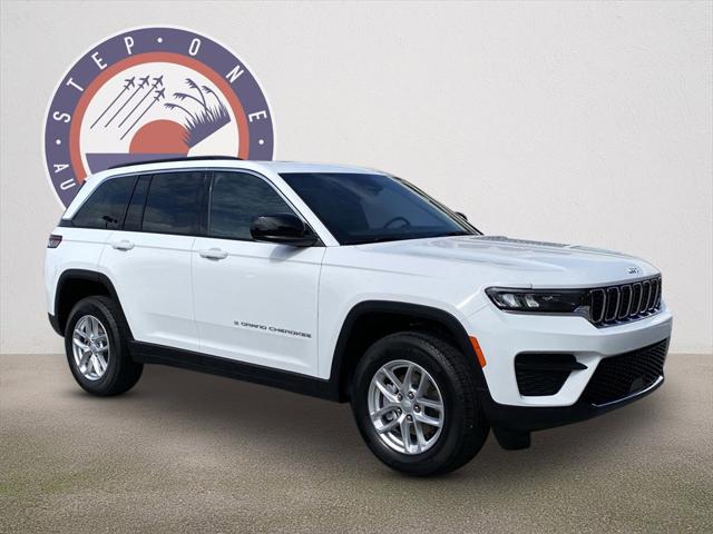 2025 Jeep Grand Cherokee GRAND CHEROKEE LAREDO X 4X2