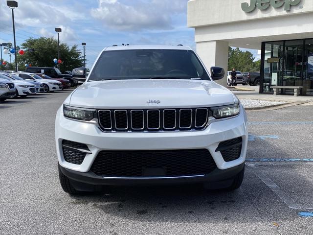 2025 Jeep Grand Cherokee GRAND CHEROKEE LAREDO X 4X2