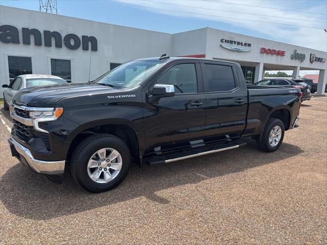 2023 Chevrolet Silverado 1500 4WD Crew Cab Standard Bed LT