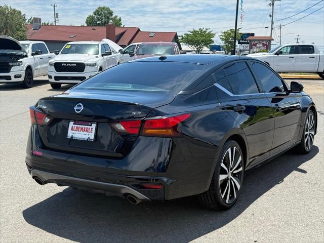 2022 Nissan Altima SR FWD