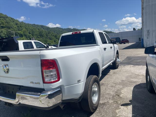 2024 RAM 3500 Tradesman Crew Cab 4x4 8 Box