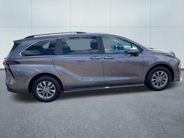 2024 Toyota Sienna XLE