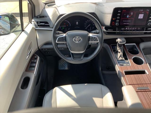 2024 Toyota Sienna XLE