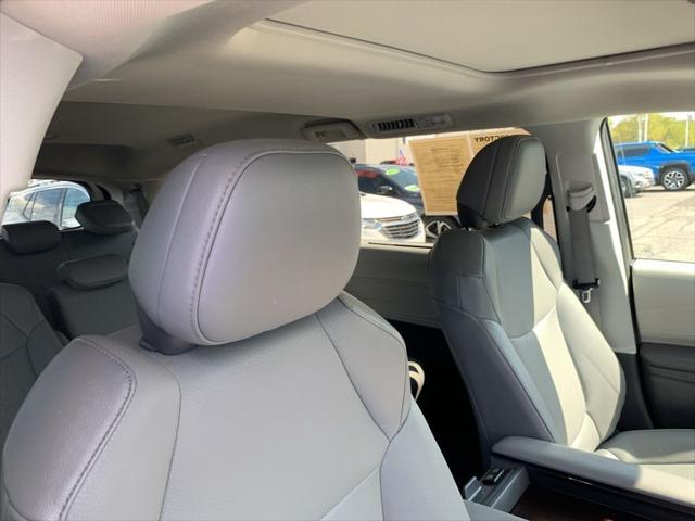 2024 Toyota Sienna XLE