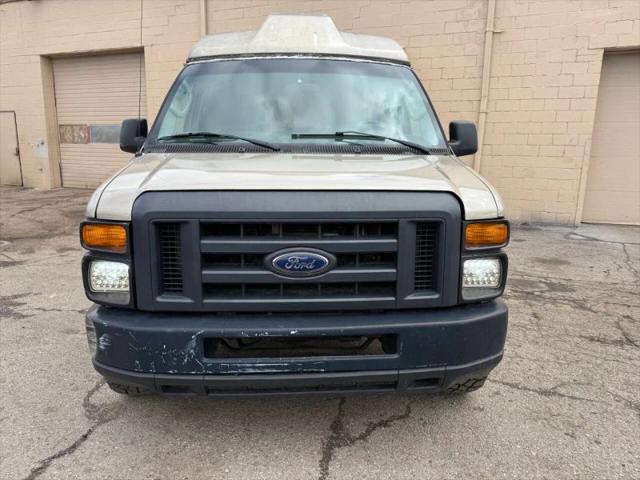 2009 Ford E-350 Super Duty XLT
