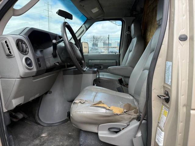 2009 Ford E-350 Super Duty XLT