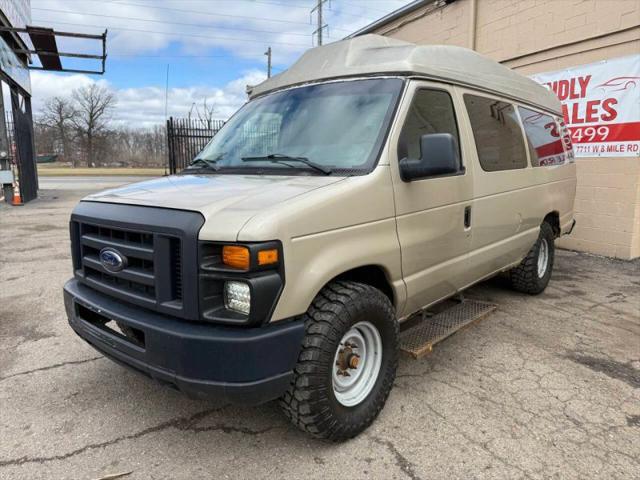 2009 Ford E-350 Super Duty XLT