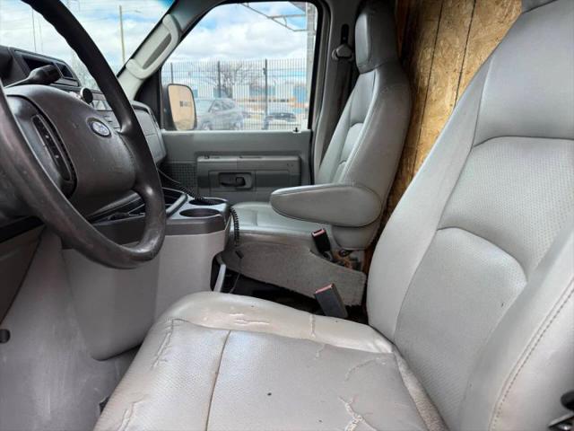 2009 Ford E-350 Super Duty XLT
