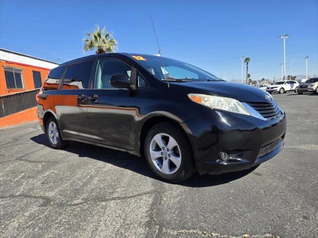 2012 Toyota Sienna LE 8 Passenger