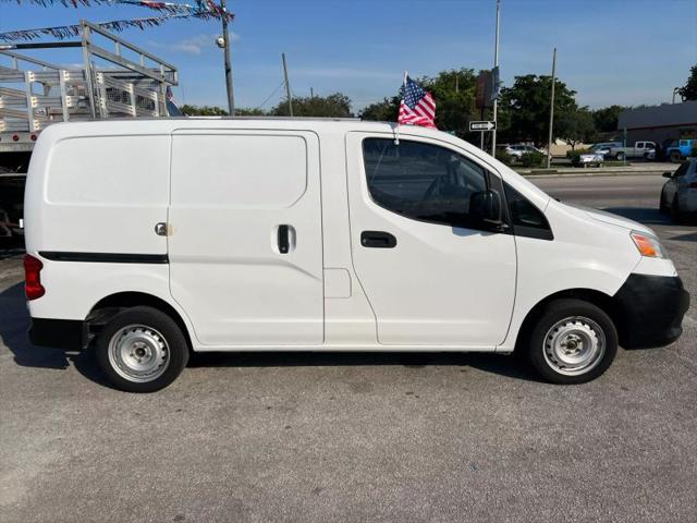 2015 Nissan NV200 S