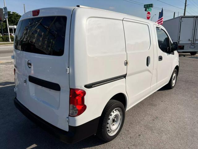2015 Nissan NV200 S