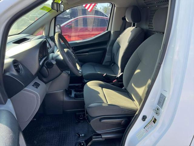 2015 Nissan NV200 S