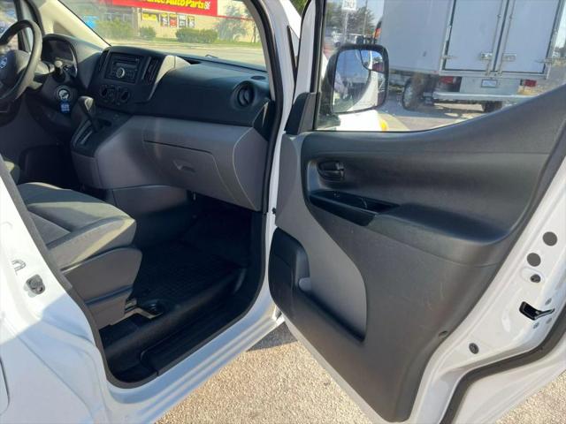 2015 Nissan NV200 S