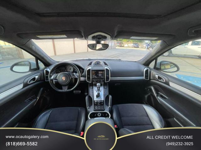 2013 Porsche Cayenne GTS