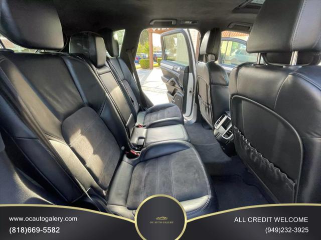 2013 Porsche Cayenne GTS