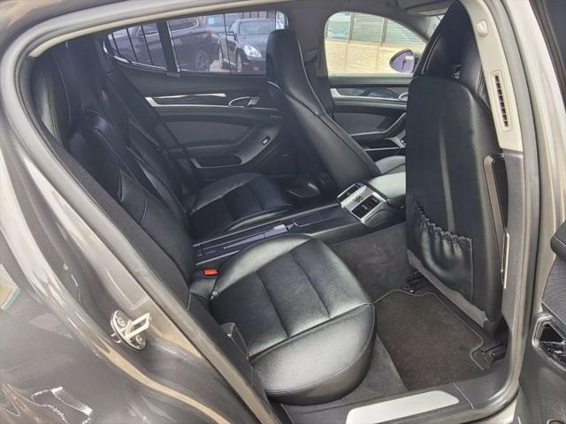 2014 Porsche Panamera 4