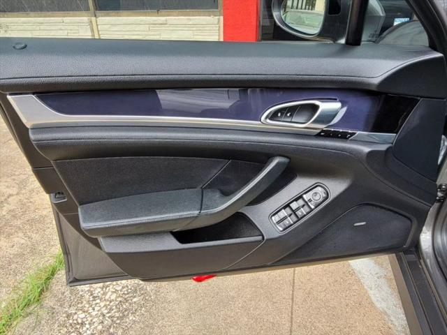 2014 Porsche Panamera 4