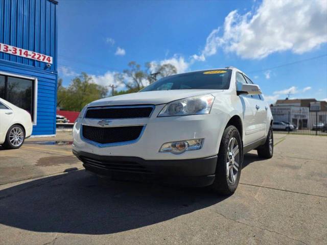 2011 Chevrolet Traverse 2LT for sale in Warren, MI