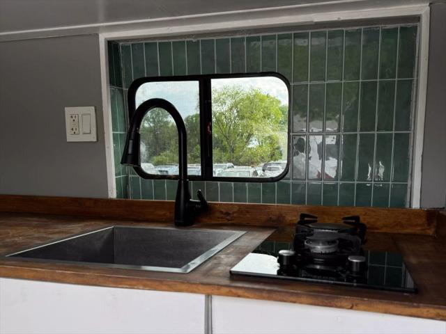2015 Ford Transit Medium Roof w/Sliding Side Door w/LWB