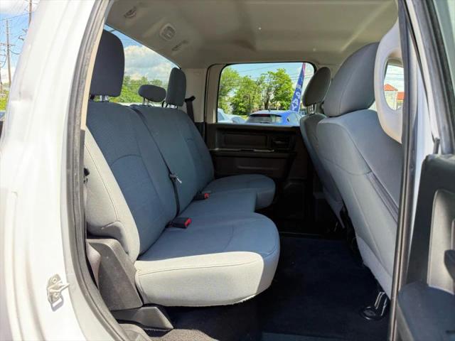 2017 Ram 1500 Express Crew Cab 4x4 57 Box