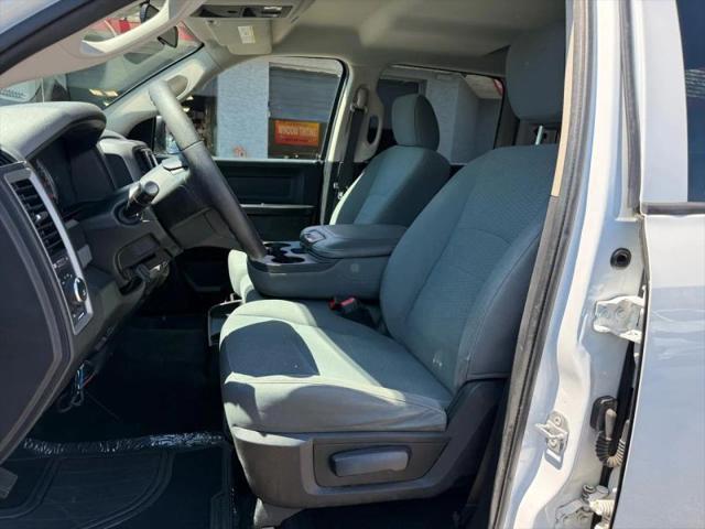 2017 Ram 1500 Express Crew Cab 4x4 57 Box