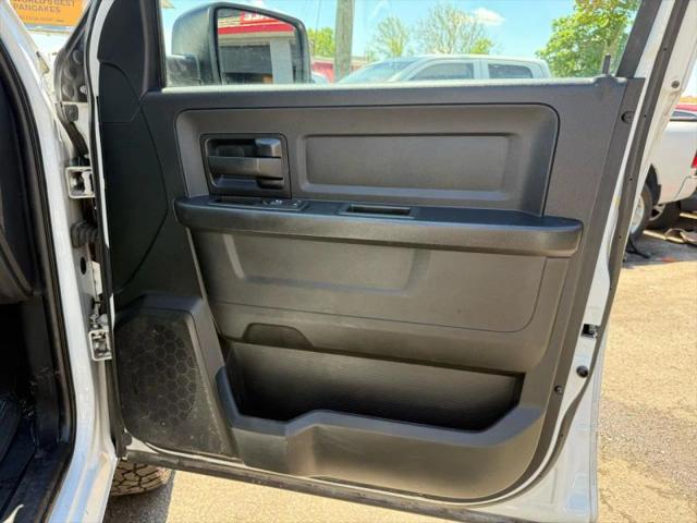 2017 Ram 1500 Express Crew Cab 4x4 57 Box