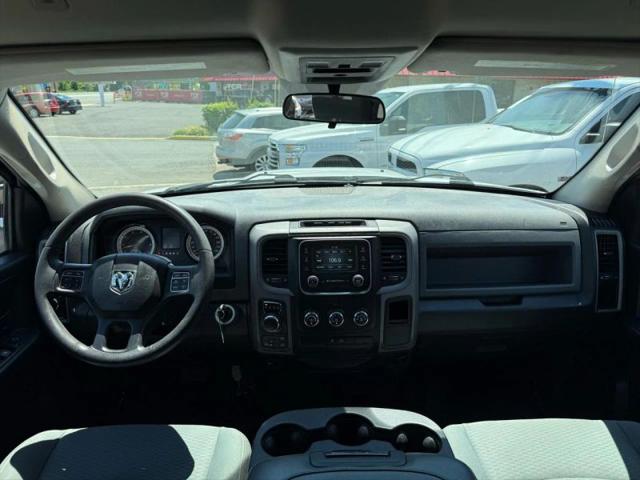 2017 Ram 1500 Express Crew Cab 4x4 57 Box