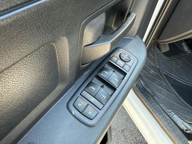 2017 Ram 1500 Express Crew Cab 4x4 57 Box