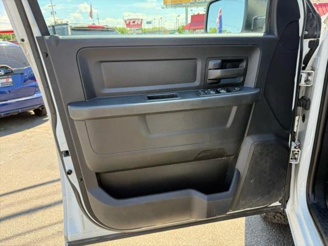 2017 Ram 1500 Express Crew Cab 4x4 57 Box