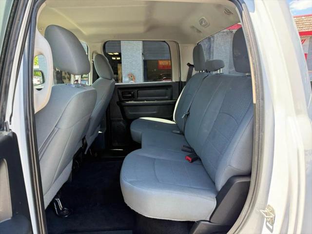 2017 Ram 1500 Express Crew Cab 4x4 57 Box