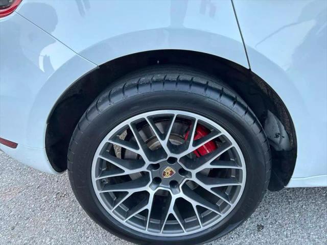 2015 Porsche Macan Turbo