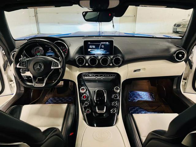 2017 Mercedes-Benz AMG GT S