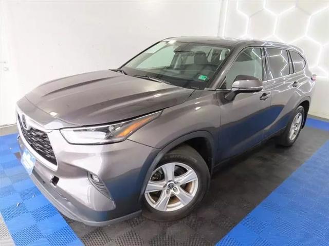 2021 Toyota Highlander LE