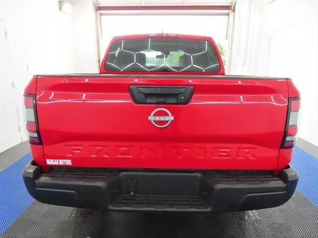 2022 Nissan Frontier Crew Cab S 4x2