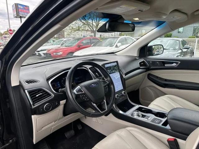 2021 Ford Edge Titanium