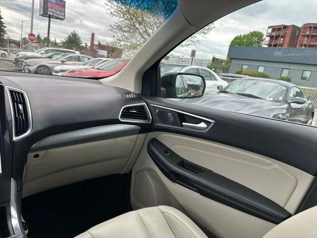2021 Ford Edge Titanium