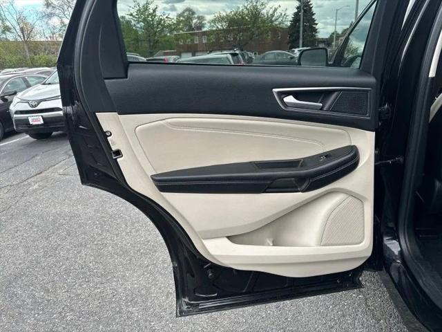 2021 Ford Edge Titanium