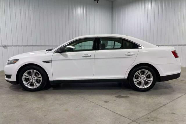 2017 Ford Taurus SE for sale in Sioux Falls, SD