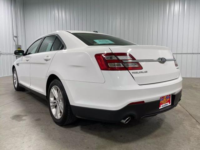 2017 Ford Taurus SE