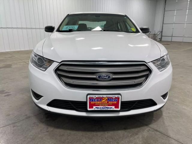 2017 Ford Taurus SE