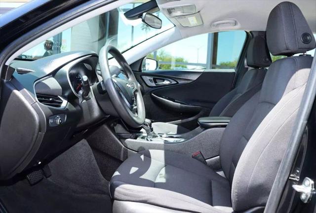 2022 Chevrolet Malibu FWD LT