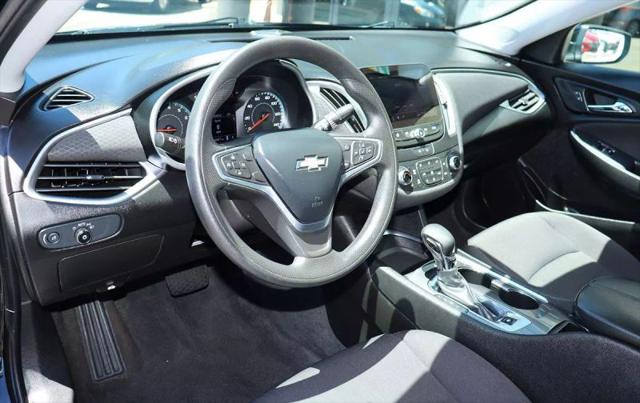 2022 Chevrolet Malibu FWD LT