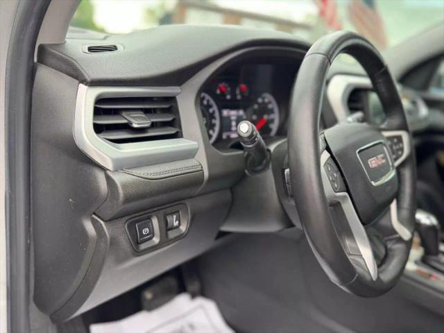 2017 GMC Acadia SLE-2