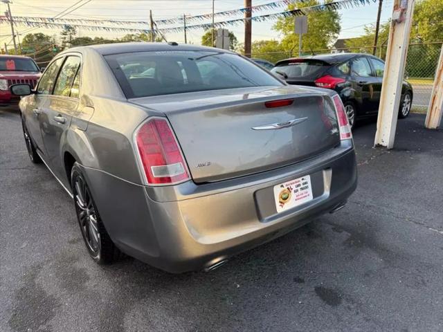 2012 Chrysler 300 S V6