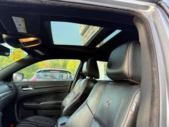 2012 Chrysler 300 S V6